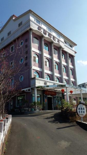 Hotels in Meishan Township